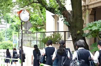 一日の流れ | 桜蔭学園【公式】