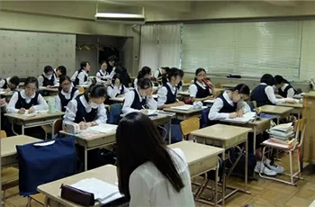 一日の流れ | 桜蔭学園【公式】